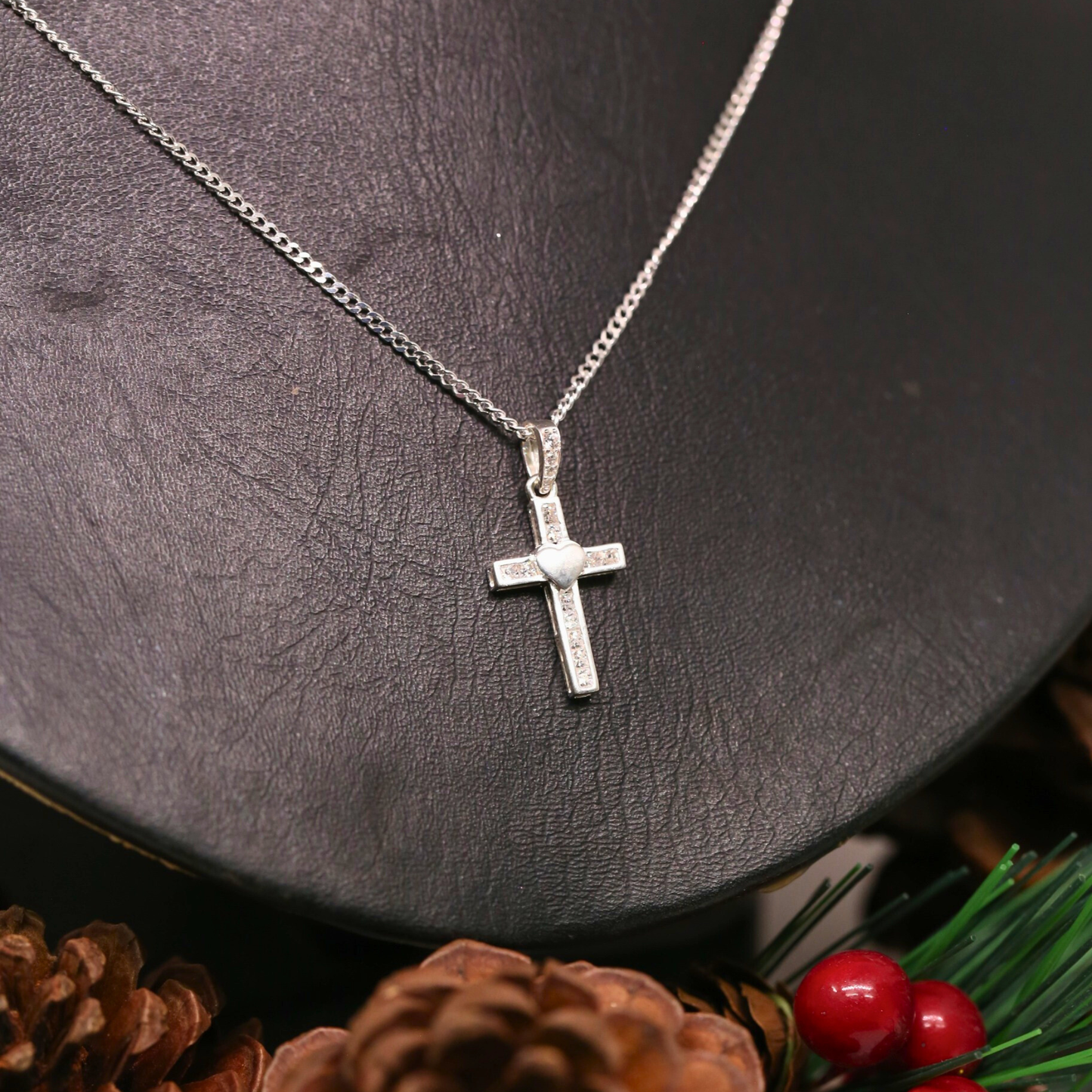 Dây Chuyền Thánh Giá & Trái Tim - Sparkling Cross Silver Pendant Necklace
