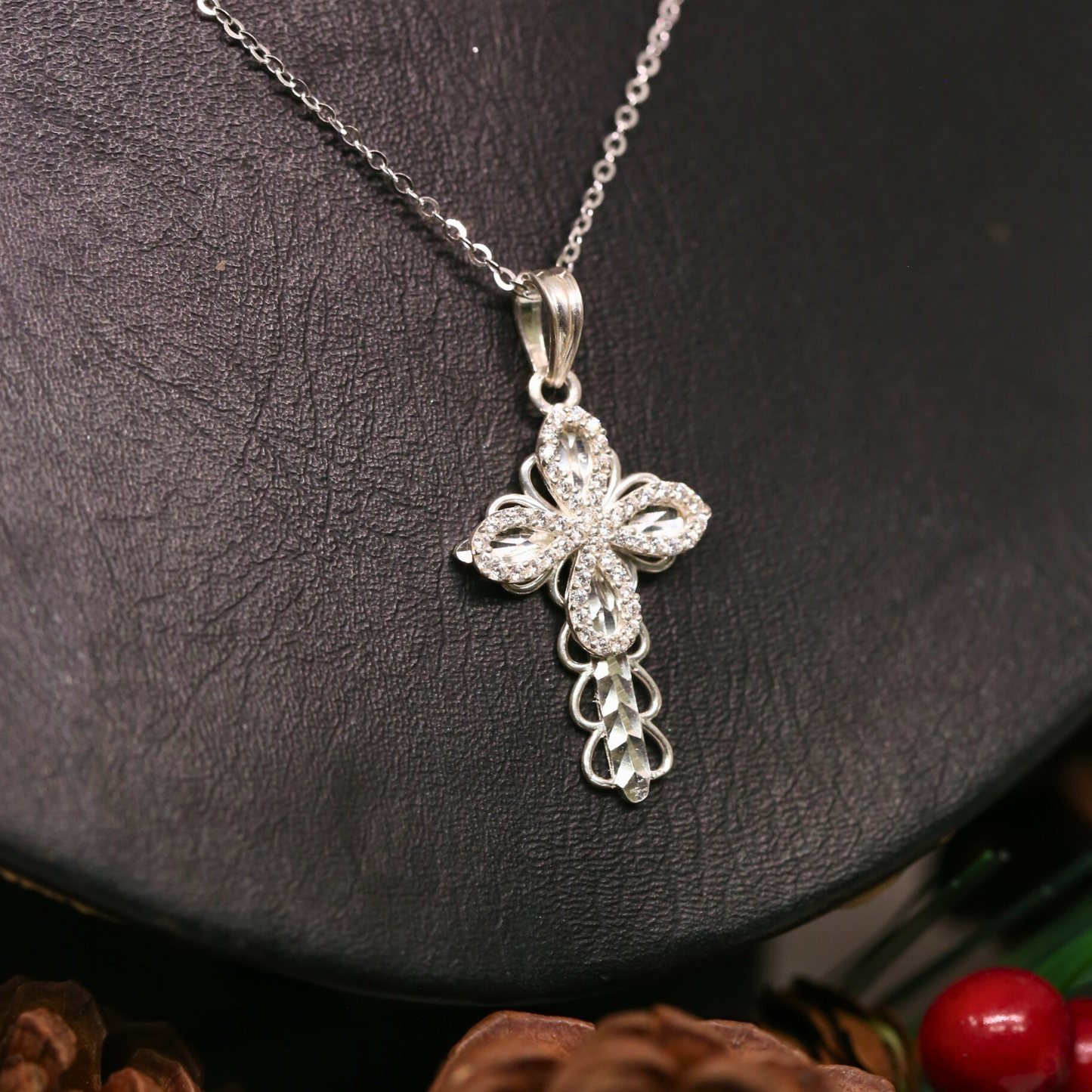 Dây Chuyền Thánh Giá Kiểu Cỏ 4 Lá Đính Đá - Cross Silver Pendant Necklace