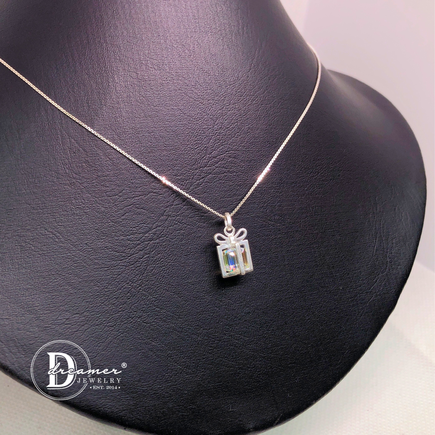 Dây Chuyền Hộp Quà Đính Đá Xinh Xắn - Sparkling Gift Box Pendant Silver Necklace