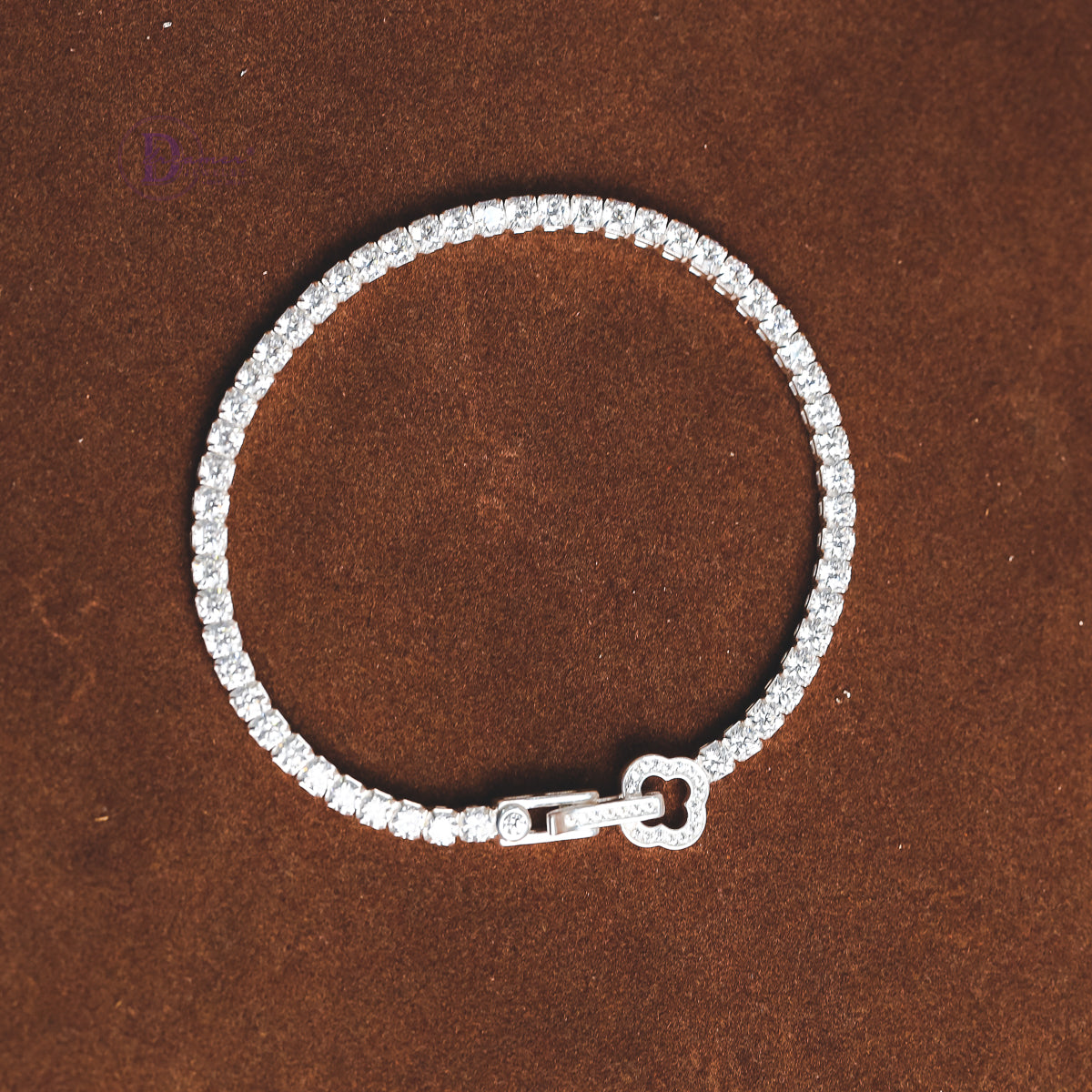 Lắc Tay Tennis Khoá Gài Charm Cỏ Bốn Lá Đính Đá Zirconia - Tennis Sterling Bracelet Lucky Clover Charm Lock
