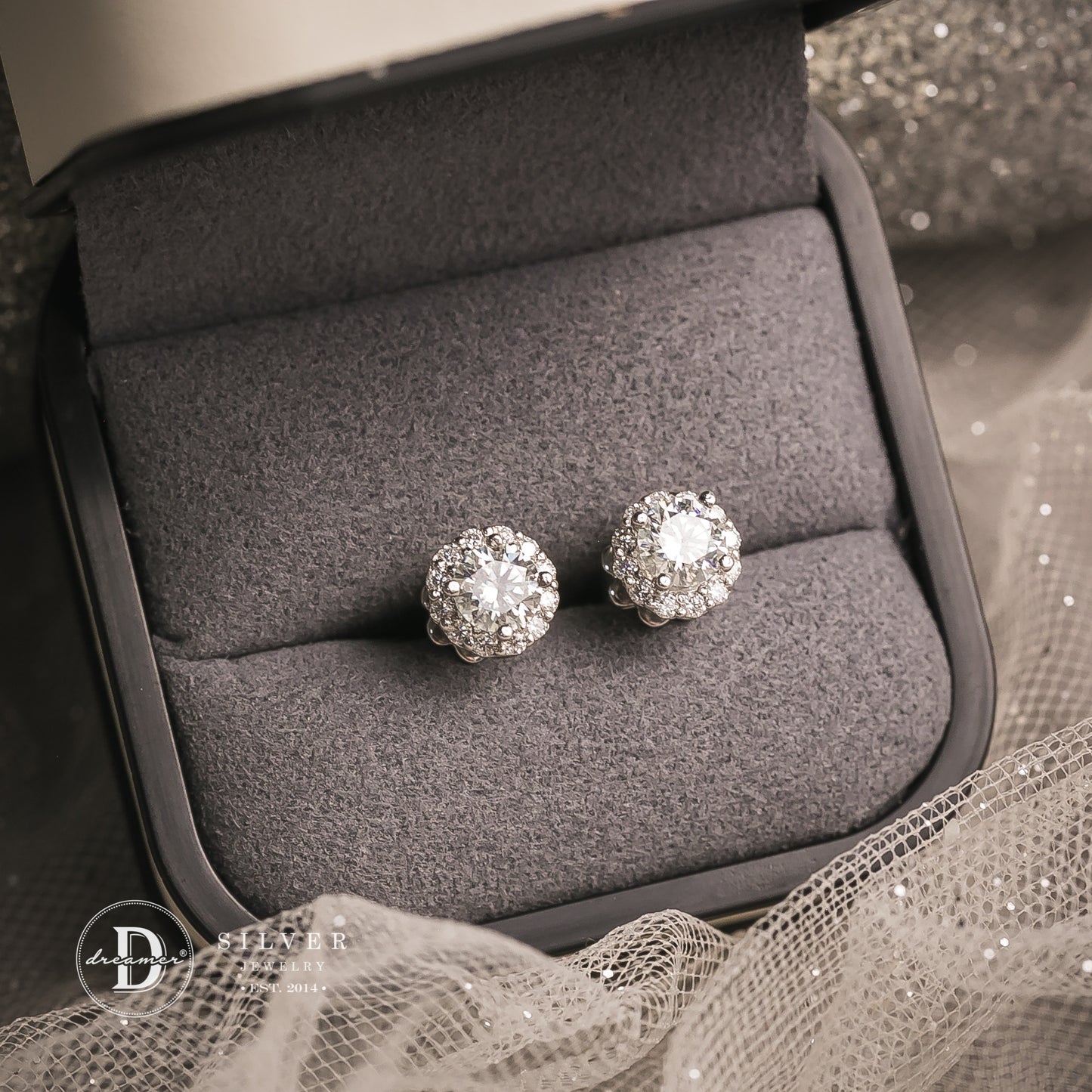 Bông Tai Bạc 950 Halo Cánh Hoa Đá Moissanite Viên Chủ 5li - Flower Halo Moissanite Silver Earrings