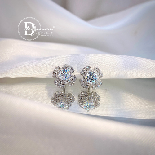 Bông Tai Bạc 950 Hoa Cánh Quạt Tròn Đá Moissanite Viên Chủ 5li - Round Flower Moissanite Earrings (MBT028)