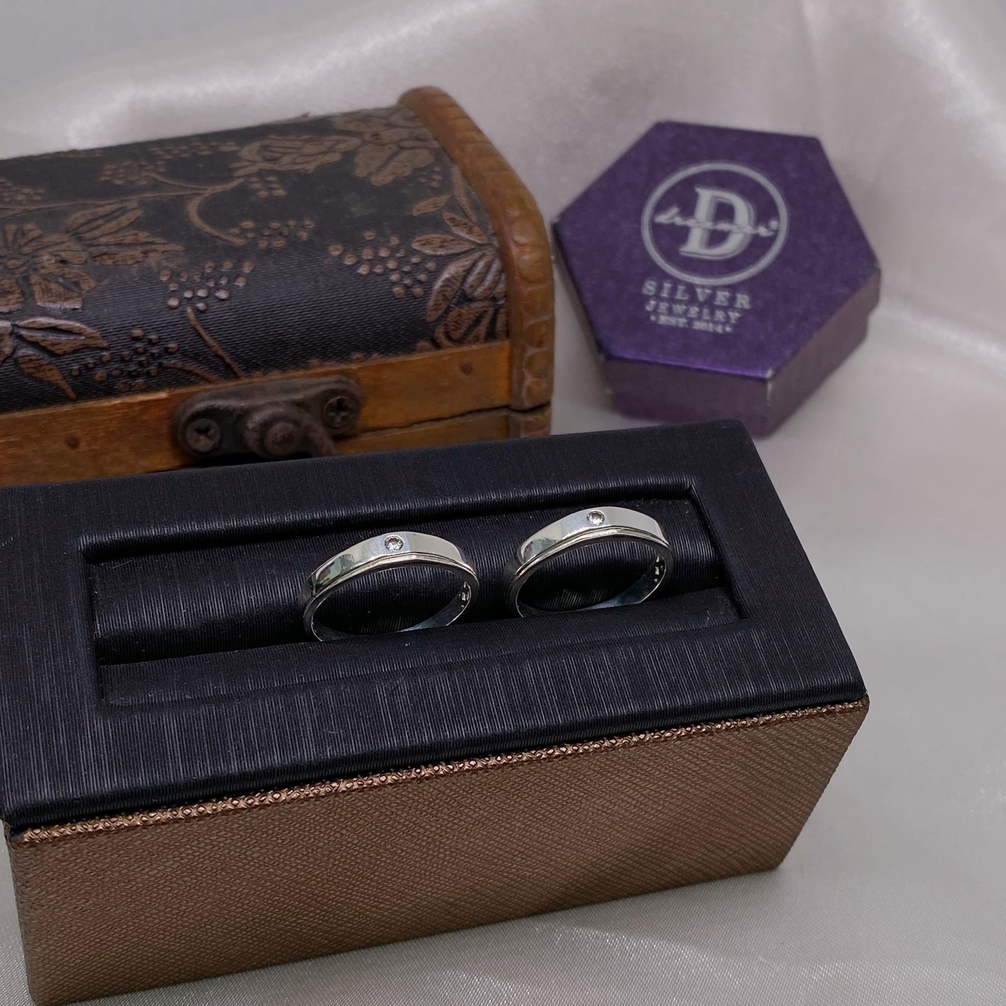 Nhẫn Đôi Bản 3li Đơn Giản Ổ Vuông Đá 2li - Couple Rings 2543NH