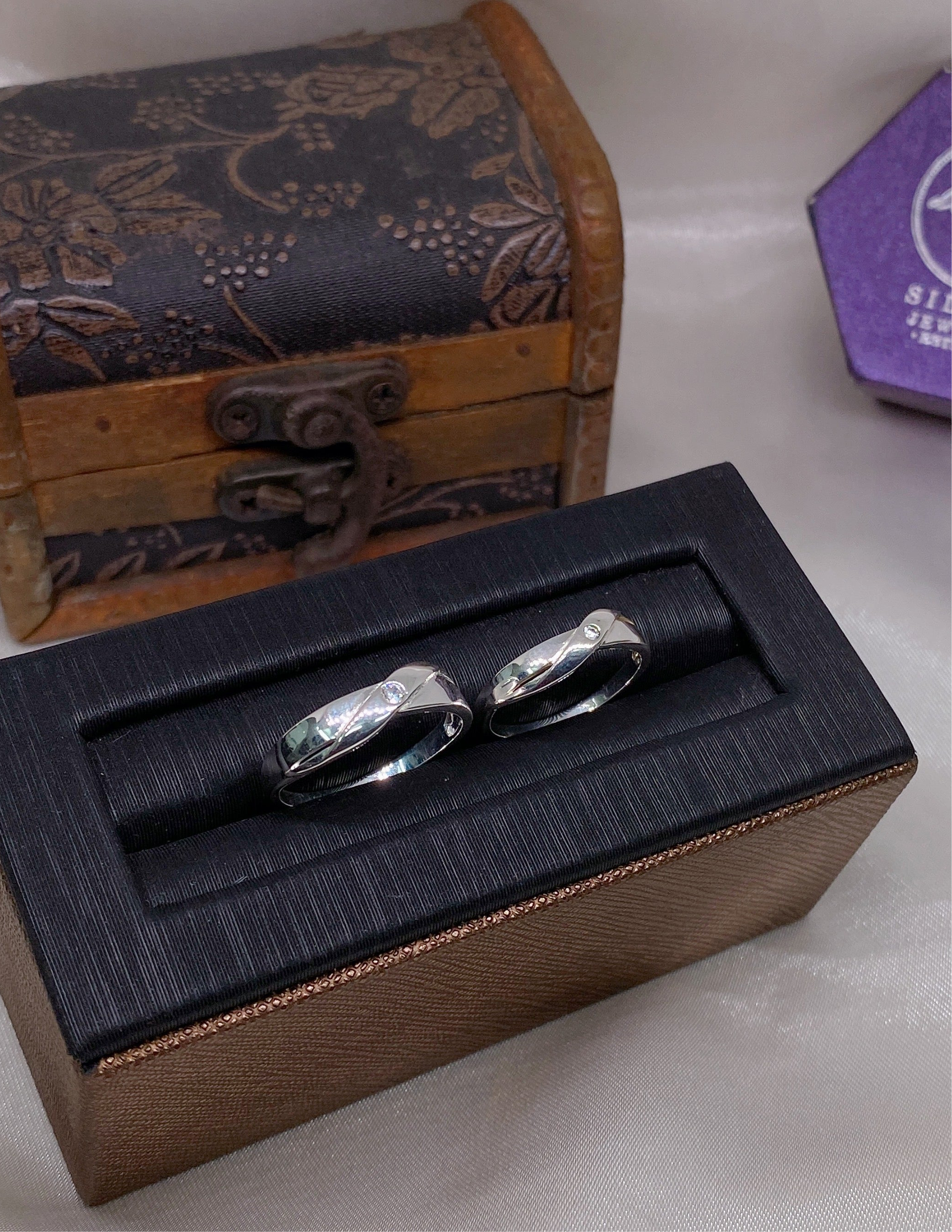 Nhẫn Đôi Bản Chéo 1 Viên Đá - Couple Rings N006