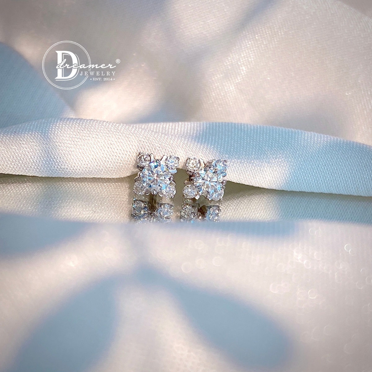 Bông Tai Bạc 950 Đá Moissanite Hoa 4 Cánh Đá 2li & Viên Chủ 4li - Moissanite Premium Silver Earrings (MBT033)