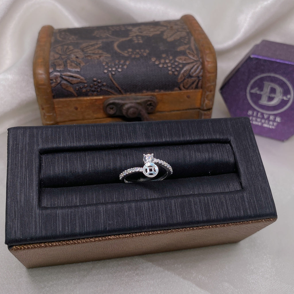 Nhẫn Kim Tiền - Line Đá Chéo 1 Đồng Tiền Móc Máy & 1 Viên Đá CZ - Silver Ring 2267NH