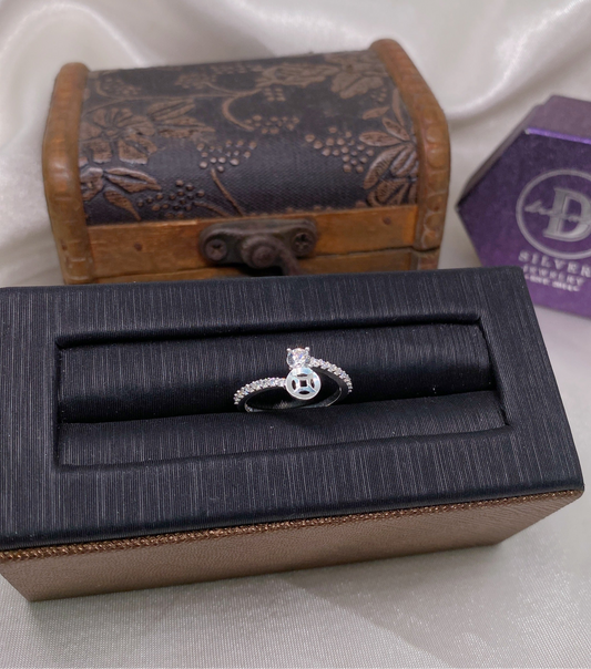 Nhẫn Kim Tiền - Line Đá Chéo 1 Đồng Tiền Móc Máy & 1 Viên Đá CZ - Silver Ring 2267NH