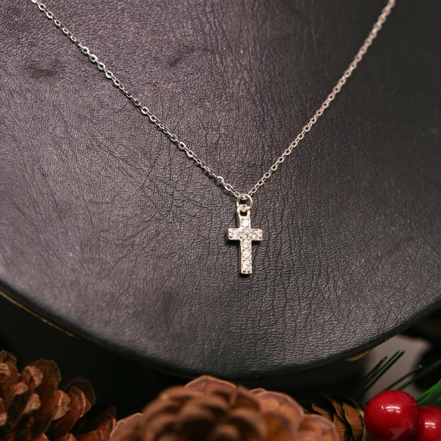 Dây Chuyền Thánh Giá Đính Đá - Small Sparkling Cross Silver Necklace