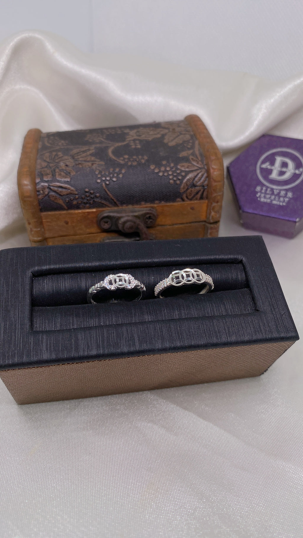 Nhẫn Kim Tiền 3 Đồng Tiền & 6 Đồng Tiền Móc Máy Nhỏ - Silver Ring 2641NH