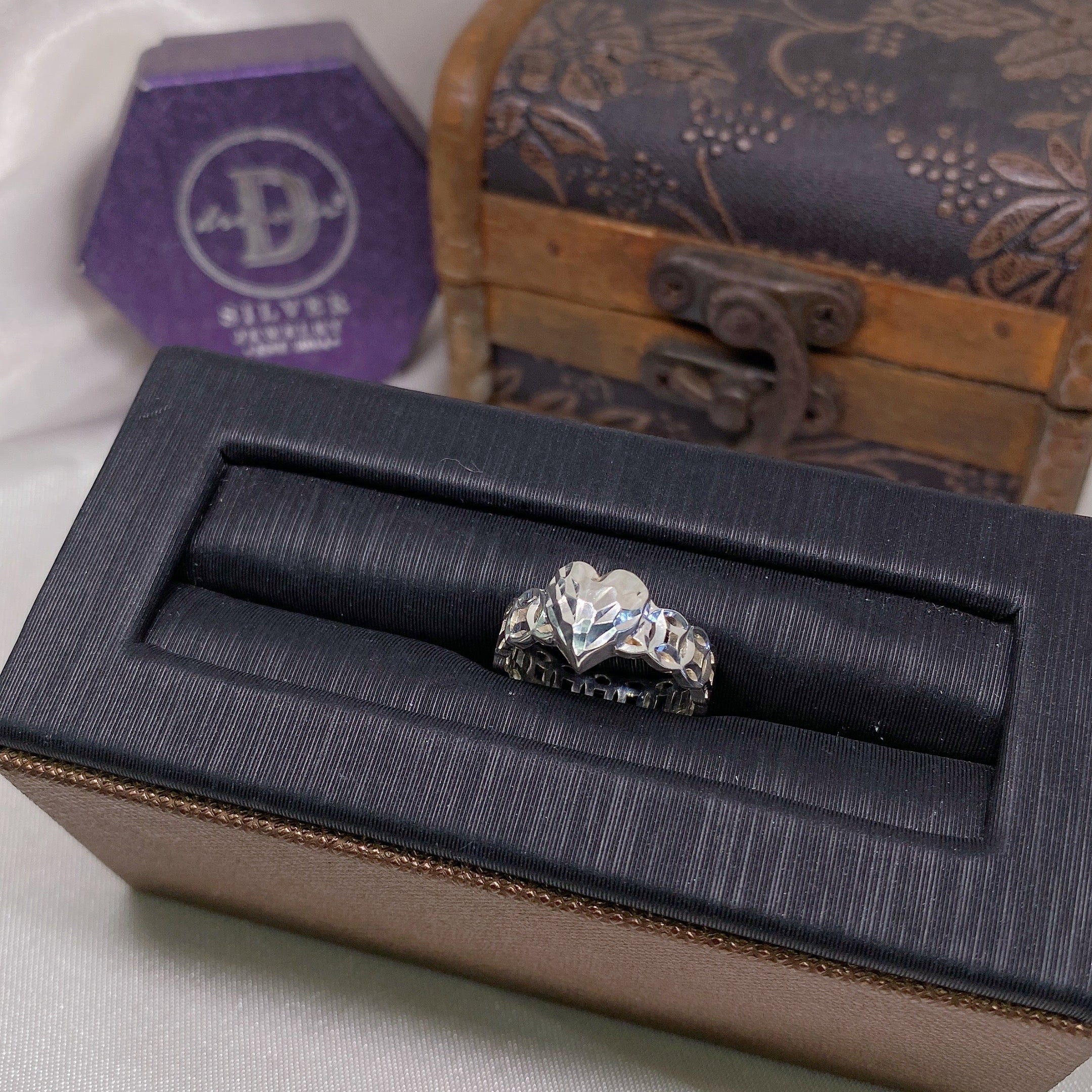 Nhẫn Kim Tiền Trái Tim Móc Máy - Silver Ring 2467NT