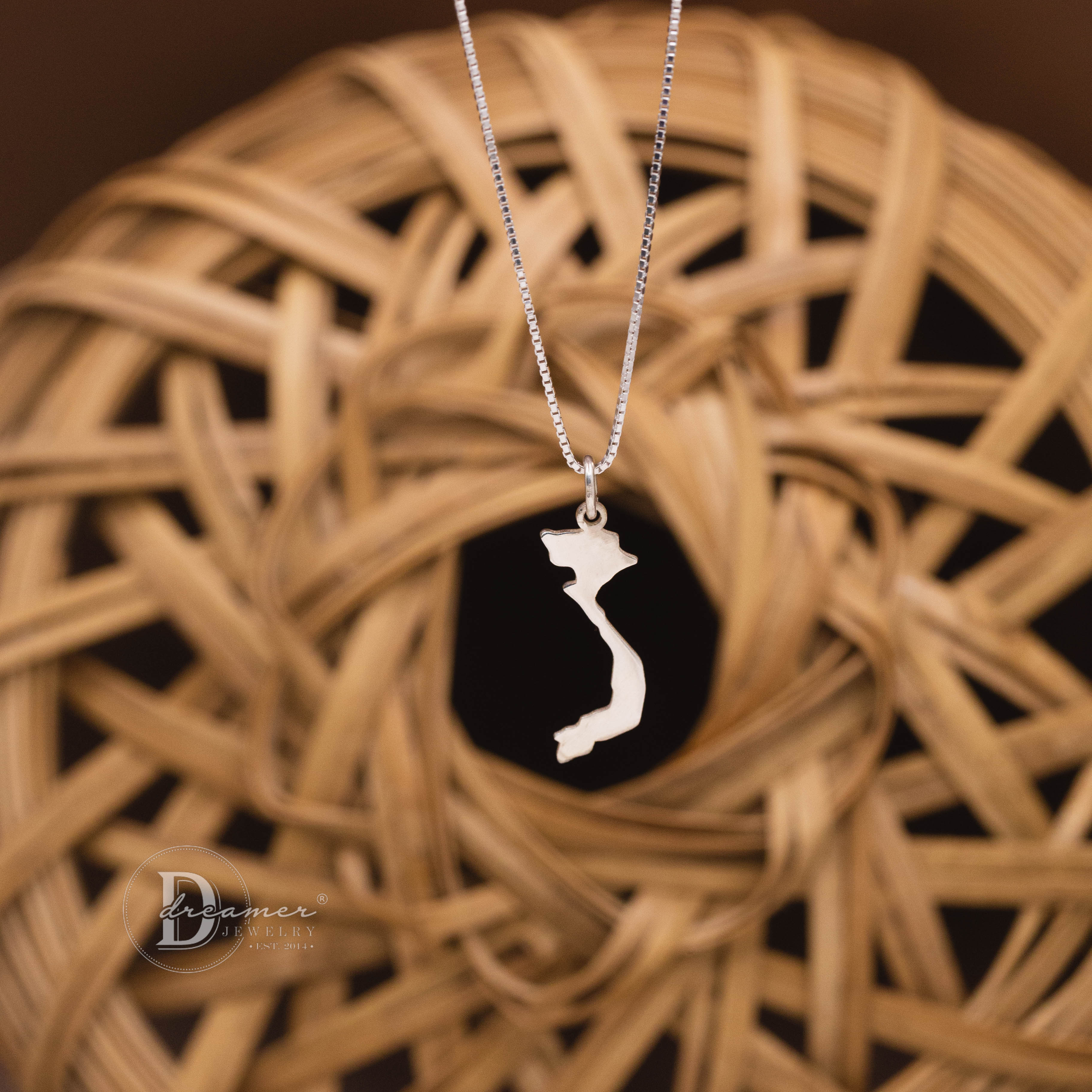 Vietnam Map S-Shape 925 Sterling Silver Necklace
