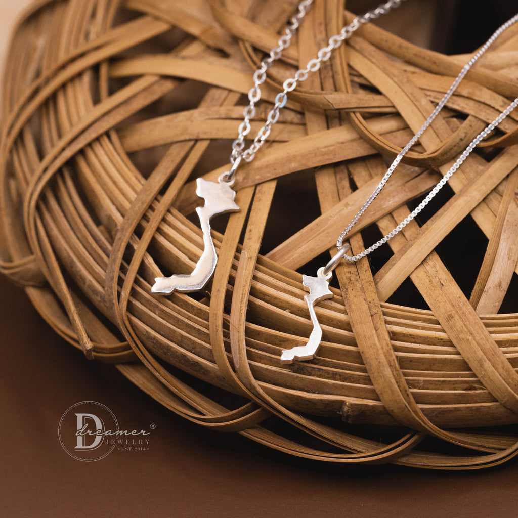Vietnam Map S-Shape 925 Sterling Silver Necklace