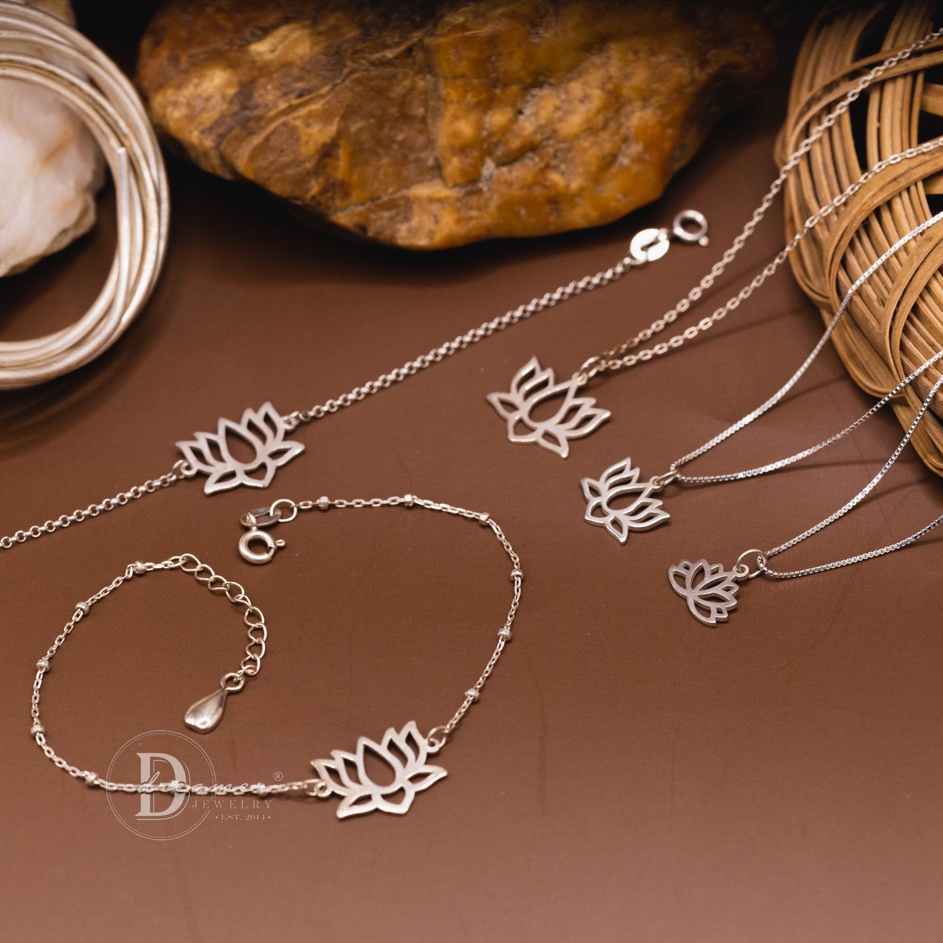 Tháp Mười Lotus 925 Sterling Silver Bracelet - Vietnam Heritage Collection