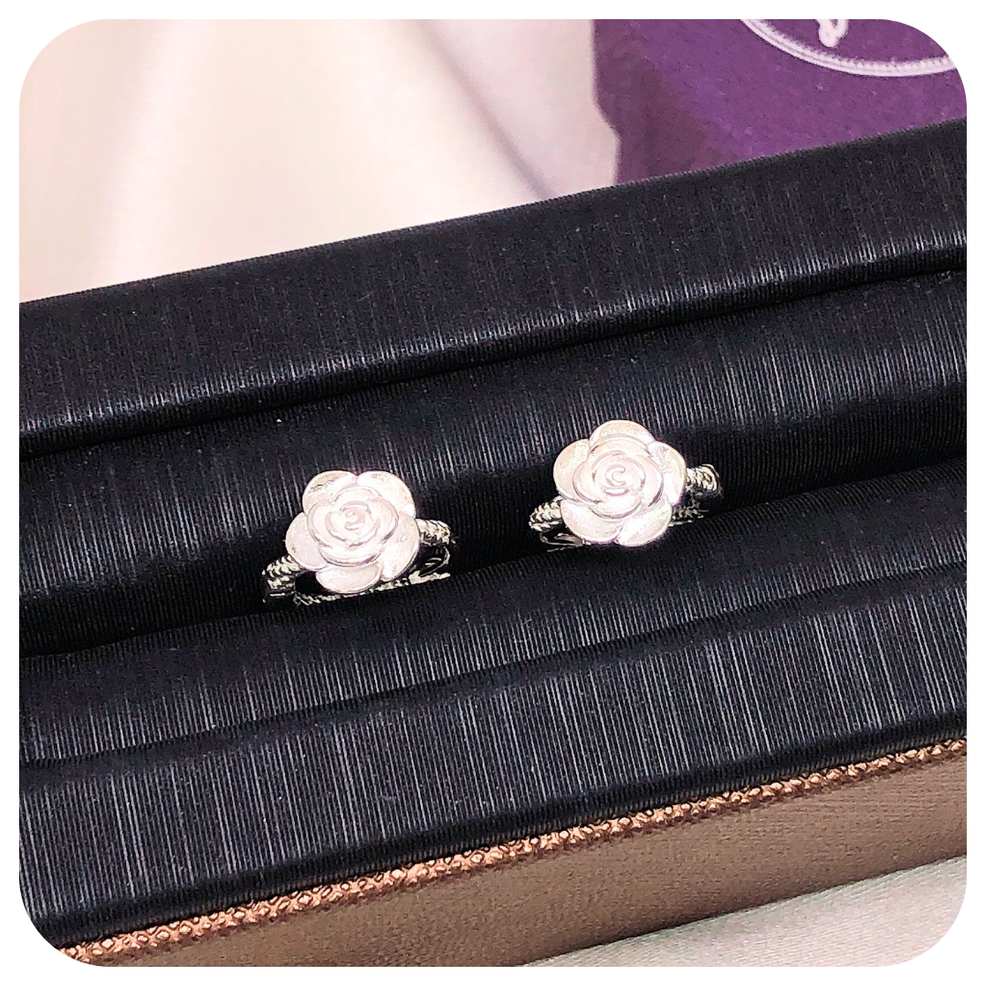 Bông Tai Khoen Hoa Hồng - Wild Rose Hoops Earrings
 - DBT043