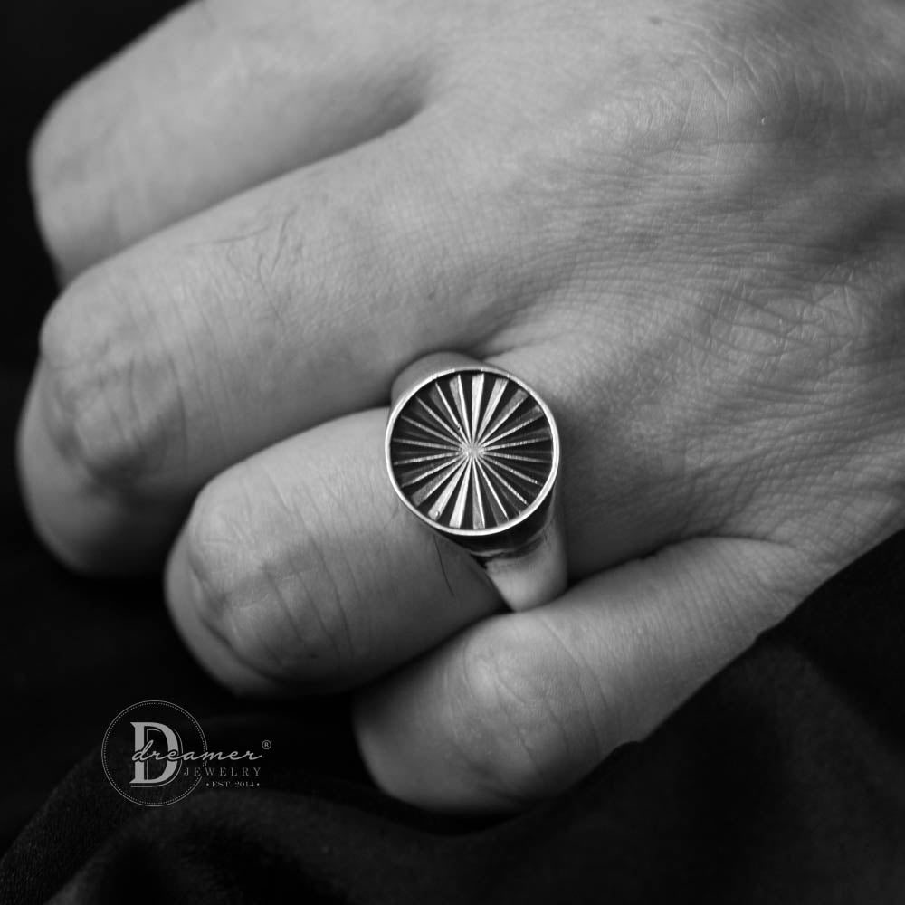 Oxidized Sunlight Round Signet Ring 925 Silver (13mm)