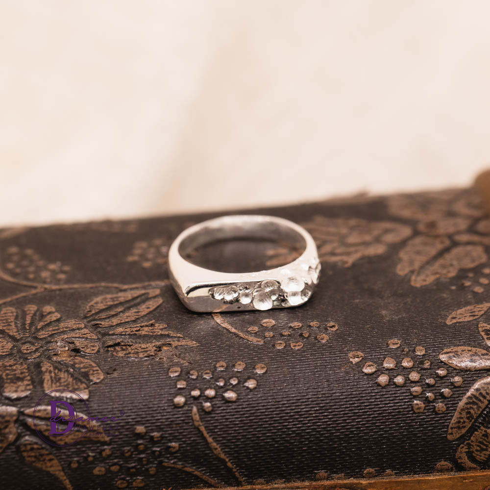 Nhẫn Signet Bạc 925 Họa Tiết Mài Khắc Thủ Công (Hand-Carved Texture)