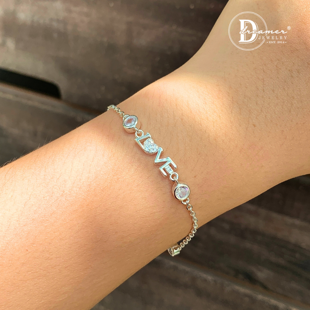 Lắc Tay Bạc 925 Chữ LOVE Đính Trái Tim Đá CZ Lấp Lánh