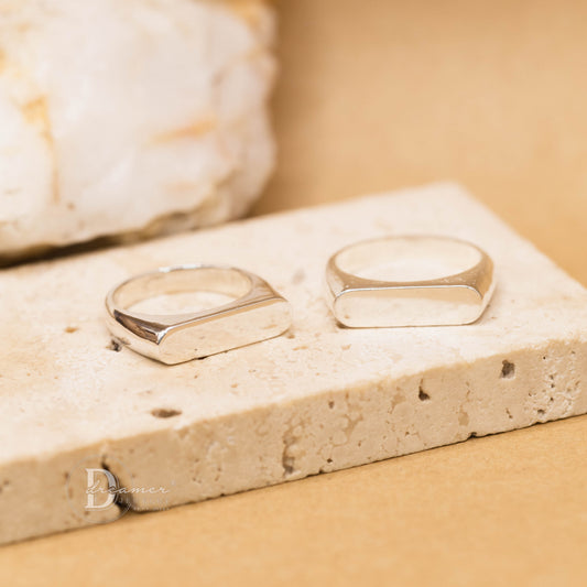 Minimalist Solid Rectangular Signet Silver Ring – Custom Engravable