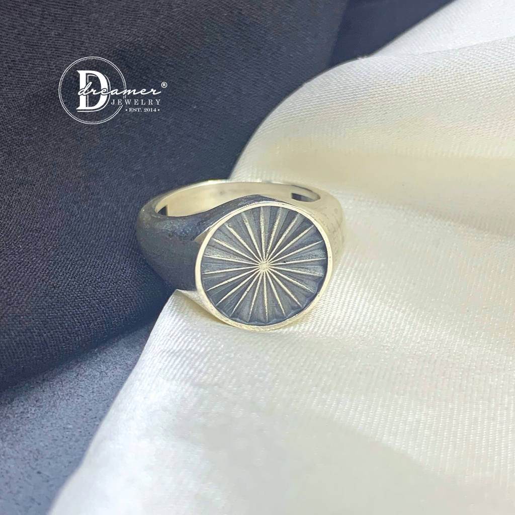 Oxidized Sunlight Round Signet Ring 925 Silver (13mm)