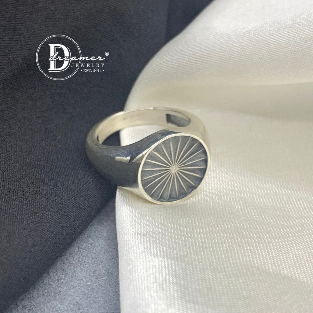 Oxidized Sunlight Round Signet Ring 925 Silver (13mm)