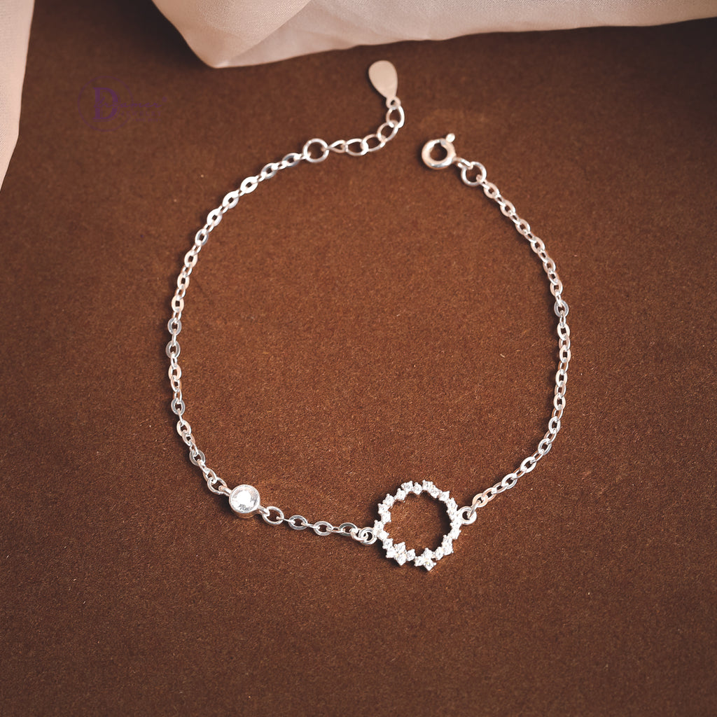 Sparkling Circle Sterling Silver Bracelet For Women