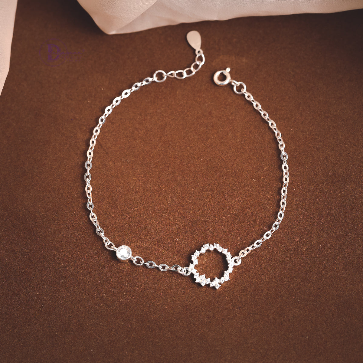 Lắc Tay Bạc Mặt Tròn Đính Đá - Sparkling Circle Sterling Bracelet 267VTH