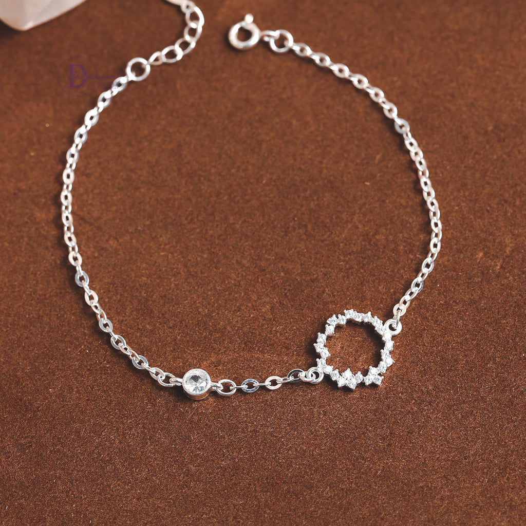 Sparkling Circle Sterling Silver Bracelet For Women