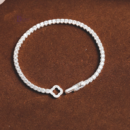 Lắc Tay Tennis Khoá Gài Charm Cỏ Bốn Lá Đính Đá Zirconia - Tennis Sterling Bracelet Lucky Clover Charm Lock