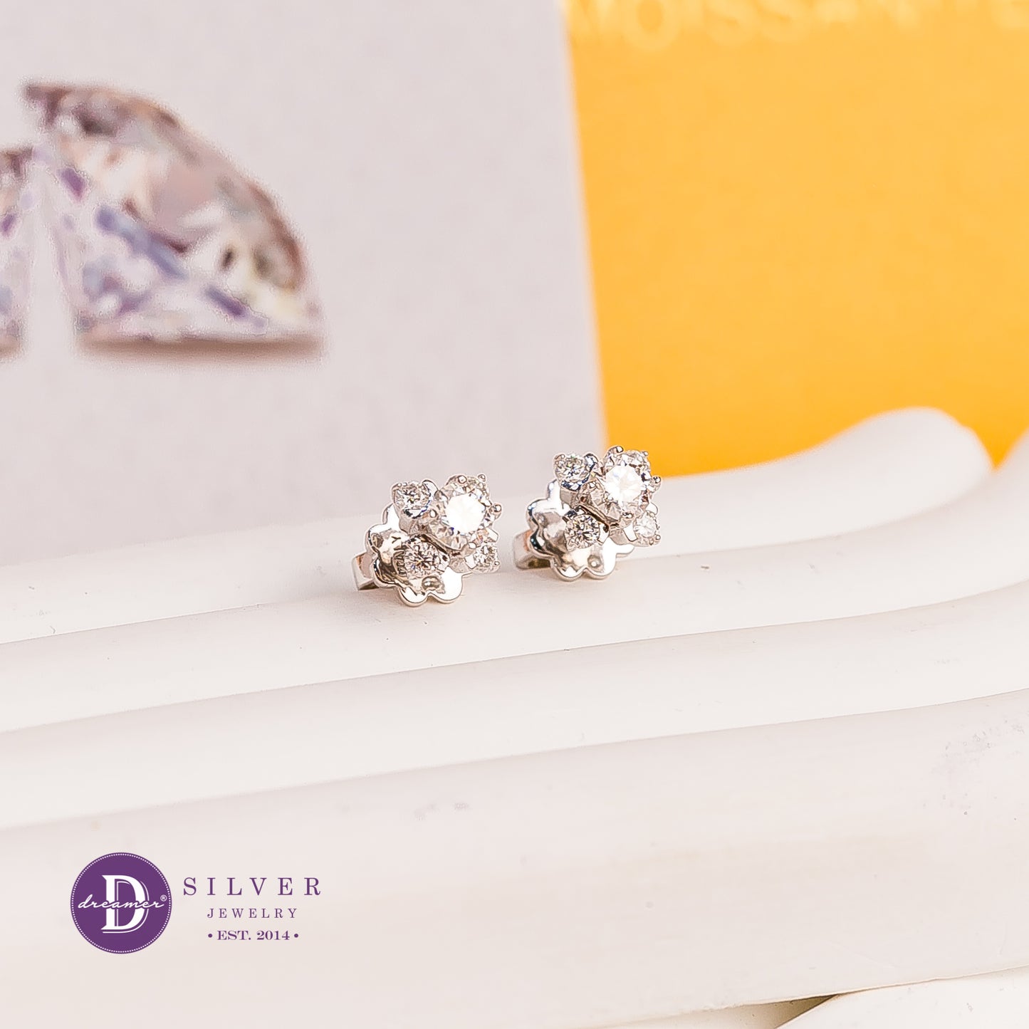 Bông Tai Bạc 950 Đá Moissanite Hoa 4 Cánh Đá 2li & Viên Chủ 4li - Moissanite Premium Silver Earrings