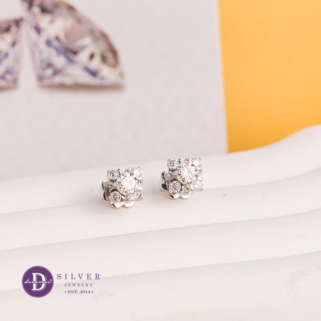 Bông Tai Bạc 950 Đá Moissanite Hoa 4 Cánh Đá 2li & Viên Chủ 4li - Moissanite Premium Silver Earrings