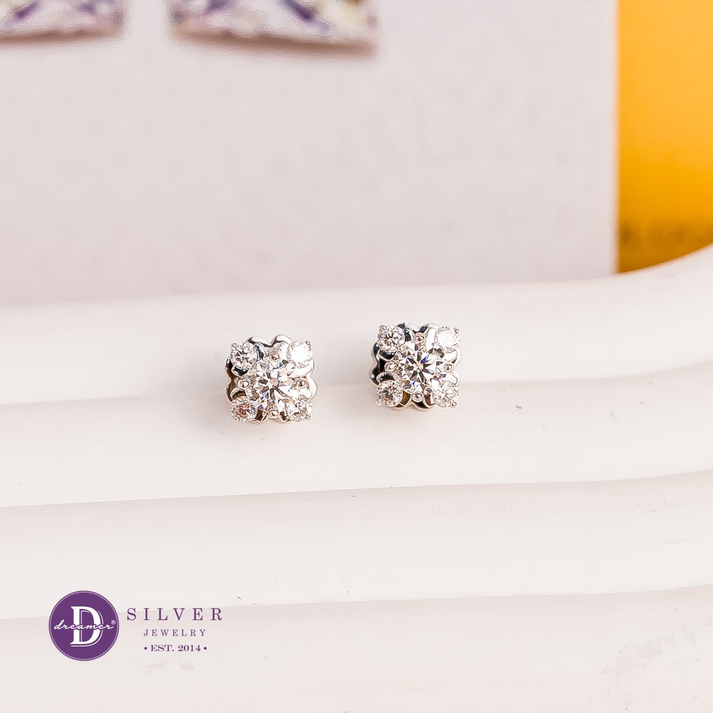 Bông Tai Bạc 950 Đá Moissanite Hoa 4 Cánh Đá 2li & Viên Chủ 4li - Moissanite Premium Silver Earrings