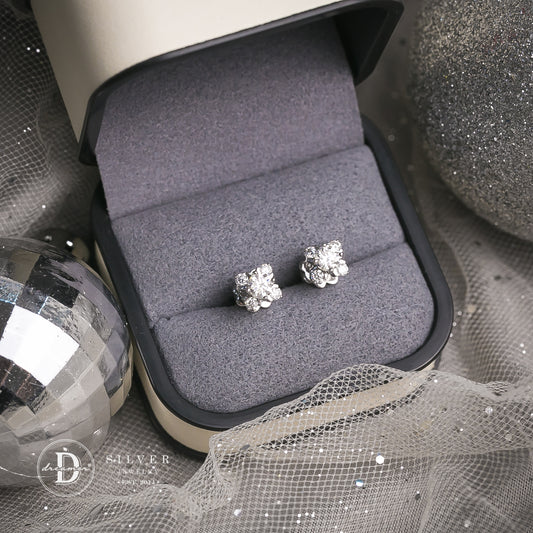 Bông Tai Bạc 950 Đá Moissanite Hoa 4 Cánh Đá 2li & Viên Chủ 4li - Moissanite Premium Silver Earrings