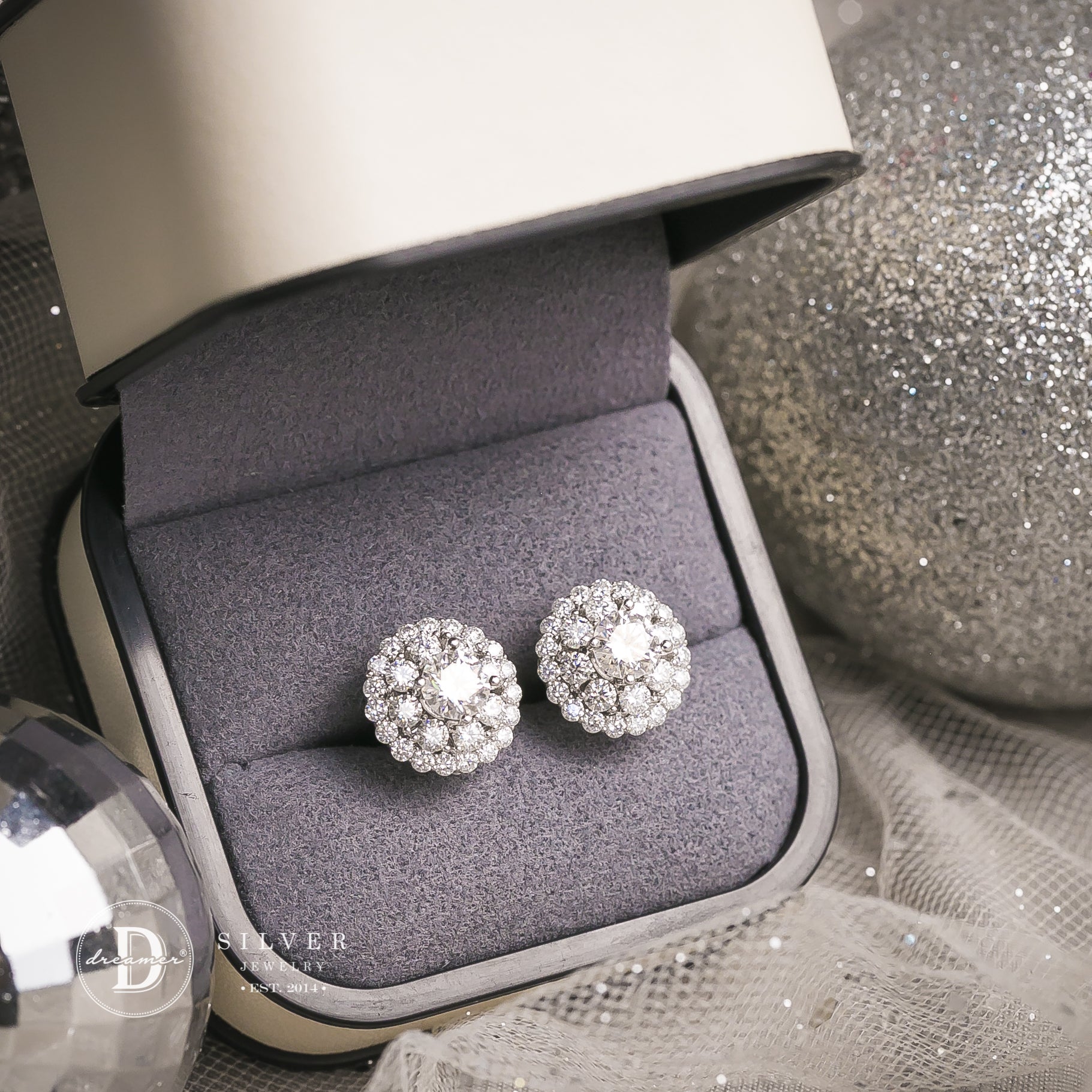 Bông Tai Bạc 950 Đá Moissanite 5li Halo Button Viền Đá Tấm - Circle Halo Moissanite Premium Silver Earrings