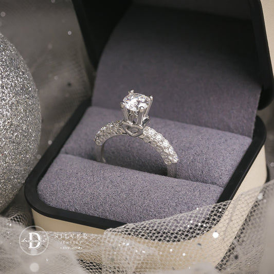 Nhẫn Bạc 950 Đá Moissanite 7li Ổ Hoa 4 Chấu Trái Tim 1 Line Đá - Moissanite Diamond Silver Ring